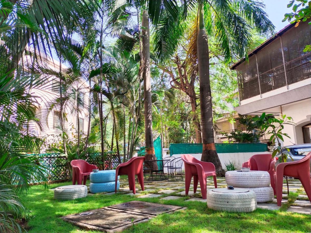 Hostel Lifespace- Twin Bungalow With Pods, Bunks, Private Rooms, Cowork & Cafe Pune Bagian luar foto