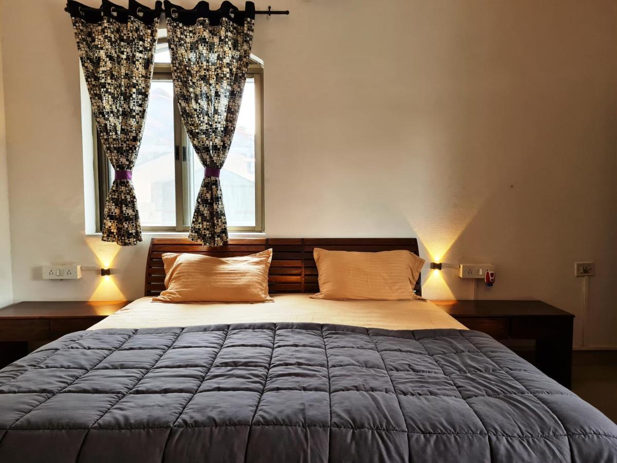 Hostel Lifespace- Twin Bungalow With Pods, Bunks, Private Rooms, Cowork & Cafe Pune Bagian luar foto